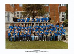 2005xxxx_NorthEastHampshireAreaSchoolsBands_Gruppenfoto