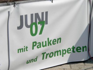 Mit Pauken und Trompeten 1  